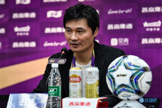 他不止是要杀死蝙蝠侠，还要从精力上摧毁他，也要从精力上摧毁全部哥谭市，一个彻彻底底的打着革命幌子的大盗。